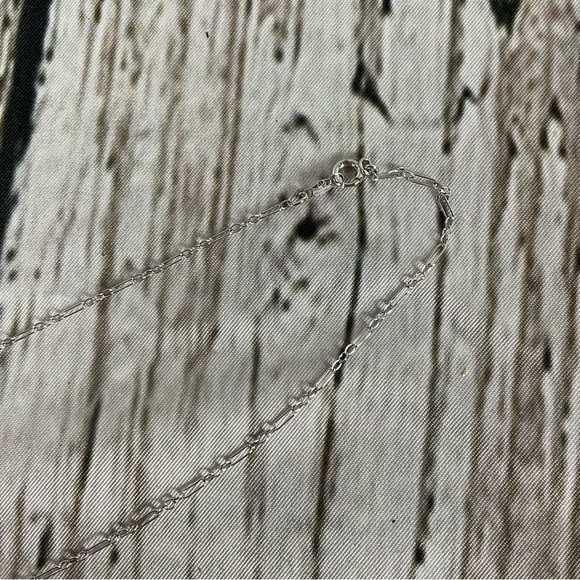 Sterling Silver Heart Pendant Necklace Pink Center Stone 18” Chain Beautiful - Picture 4 of 4